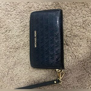Micheal Kors wallet/ wristlet